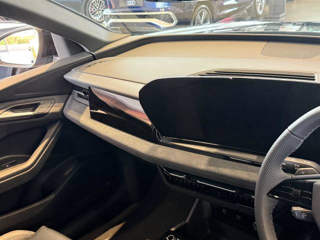 2026 Audi Q6 e-tron AUDI Q6 SUV Black Edition e-tron performance 225,00 kW