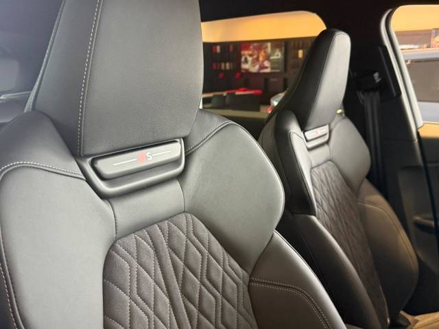 2026 Audi Q6 e-tron AUDI Q6 SUV Black Edition e-tron performance 225,00 kW