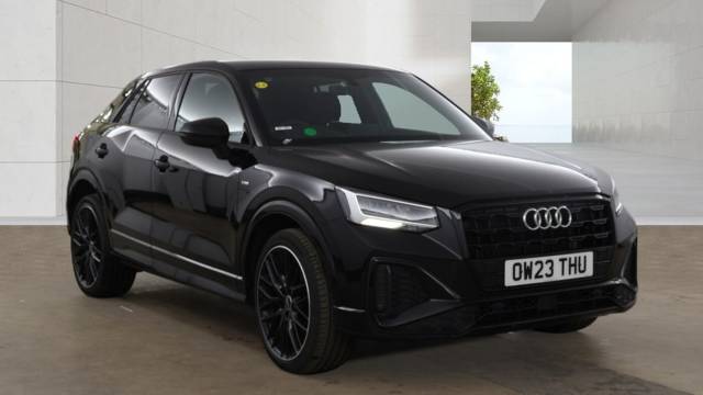 Audi Q2 1.5 Black Edition 35 TFSI  150 PS S tronic 4x4 vehicle Petrol Mythos black, metallic