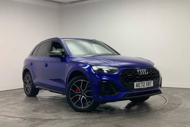 Audi Q5 2.0 Edition 1 45 TFSI quattro 265 PS S tronic 4x4 vehicle Petrol Ultra Blue Metallic