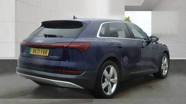 2022 Audi E-tron Technik 50 quattro 230,00 kW