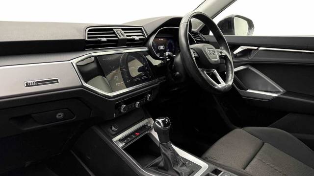 2023 Audi Q3 1.5 Sport 35 TFSI  150 PS S tronic