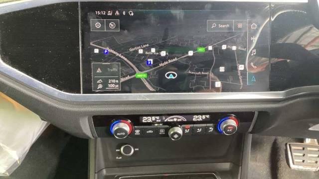 2022 Audi Q3 1.5 Black Edition 35 TFSI  150 PS S tronic