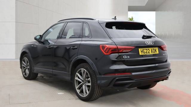 2022 Audi Q3 1.5 Black Edition 35 TFSI  150 PS S tronic