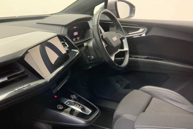 2023 Audi Q4 e-tron Q4  S line 40 e-tron  150,00 kW