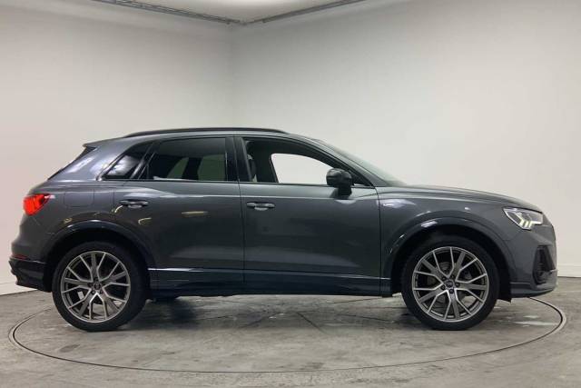 2024 Audi Q3 1.5 Black Edition 35 TFSI  150 PS S tronic