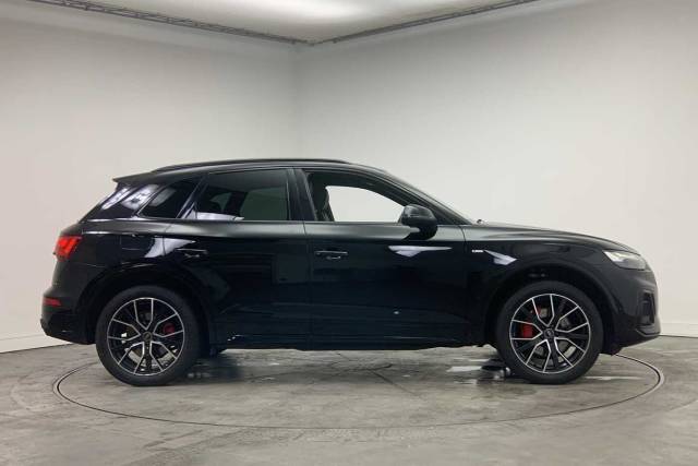 2023 Audi Q5 TFSI e 2.0 Edition 1 50 TFSI e quattro 299 PS S tronic