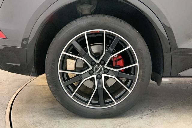 2023 Audi Q5 TFSI e 2.0 Edition 1 50 TFSI e quattro 299 PS S tronic