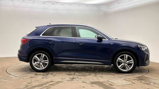 2023 Audi Q3 1.5 S line 35 TFSI  150 PS S tronic