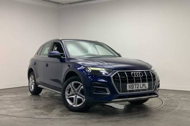 Audi Q5 2.0 Sport 40 TDI quattro 204 PS S tronic 4x4 vehicle Diesel Navarra blue, metallic