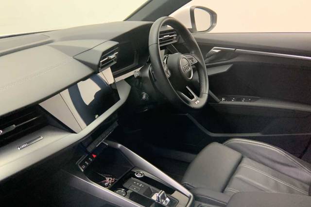 2023 Audi A3 Sportback 1.5 S line 35 TFSI  150 PS S tronic