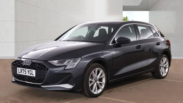 2025 Audi A3 Sportback 1.5 Sport 40 TFSI e  204 PS S tronic