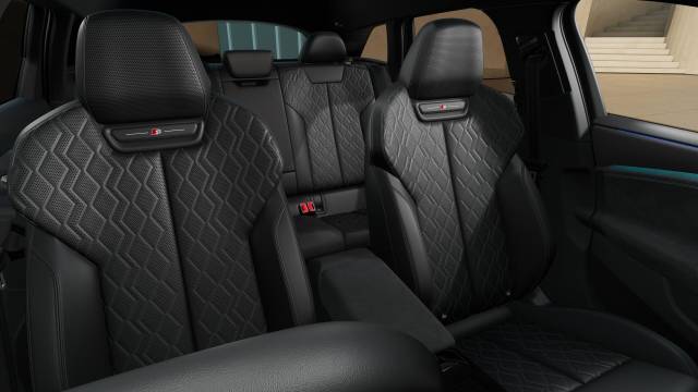 Audi S6 Avant AUDI S6 Avant Black Edition e-tron 370,00 kW