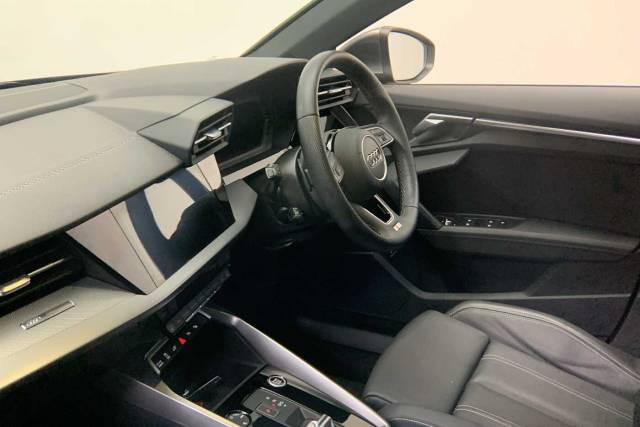 2023 Audi A3 Sportback 1.4 S line 40 TFSI e  204 PS S tronic