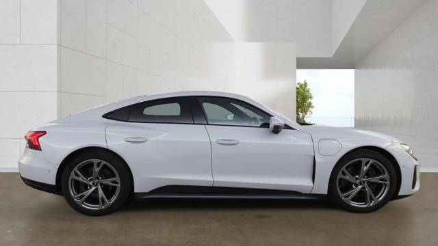 2022 Audi E-tron Gt GT    quattro 350,00 kW