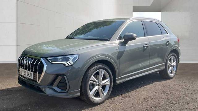 2025 Audi Q3 1.5 S line 35 TFSI  150 PS S tronic