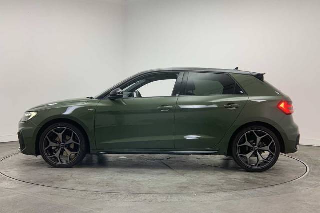2025 Audi A1 Sportback 1.0 Black Edition 30 TFSI  116 PS S tronic