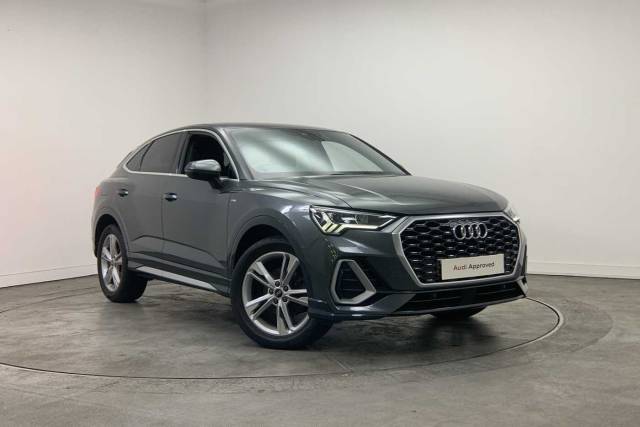 Audi Q3 Sportback 1.5 S line 35 TFSI  150 PS S tronic 4x4 vehicle Petrol Daytona grey, pearl effect