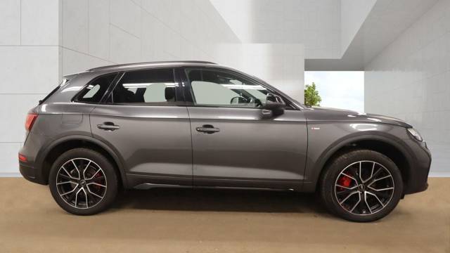 2022 Audi Q5 TFSI e 2.0 Edition 1 50 TFSI e quattro 299 PS S tronic