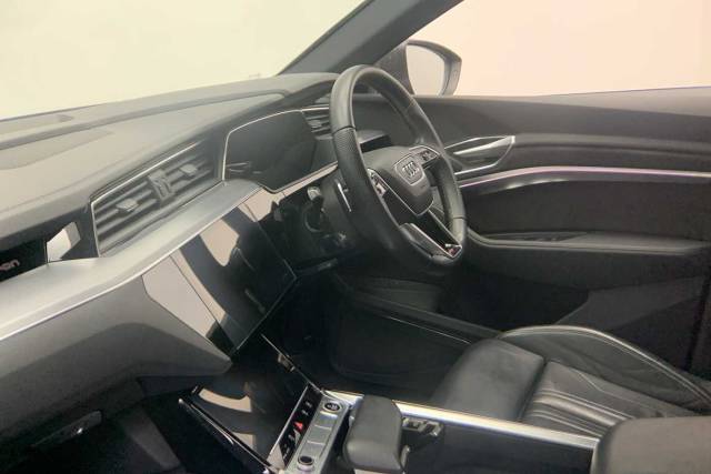 2020 Audi e-tron Sportback Sportback S line 55 quattro 300,00 kW