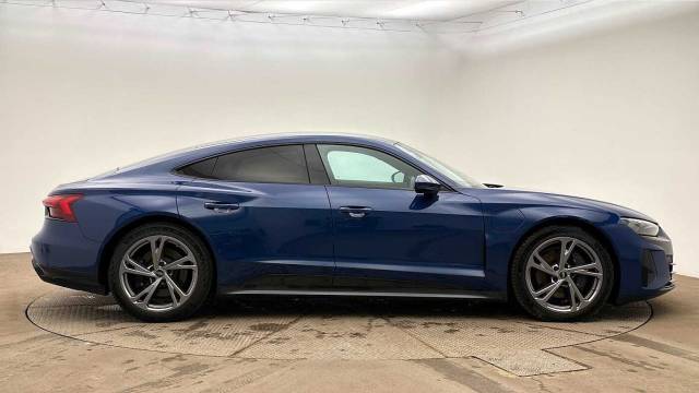 2022 Audi E-tron Gt GT    quattro 350,00 kW