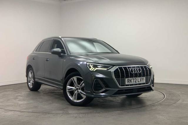 Audi Q3 1.5 S line 35 TFSI  150 PS S tronic 4x4 vehicle Petrol Daytona grey, pearl effect