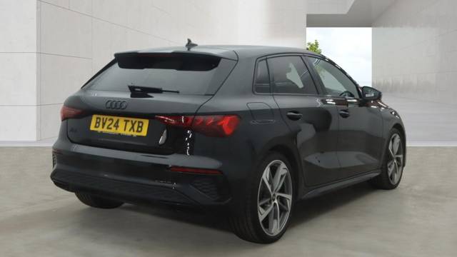 2024 Audi A3 Sportback 1.5 Black Edition 35 TFSI  150 PS S tronic