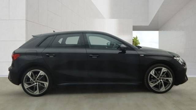 2024 Audi A3 Sportback 1.5 Black Edition 35 TFSI  150 PS S tronic