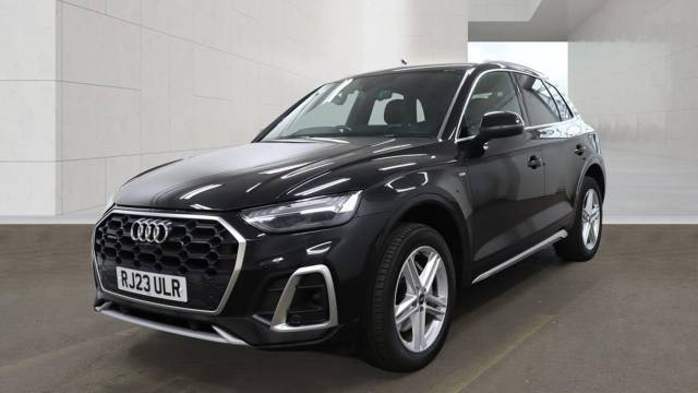 2023 Audi Q5 TFSI e 2.0 S line 50 TFSI e quattro 299 PS S tronic