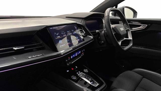 2023 Audi Q4 e-tron Q4  S line 40 e-tron  150,00 kW