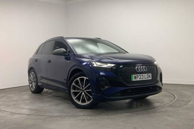 Audi Q4 e-tron Q4  Edition 1 40 e-tron  150,00 kW 4x4 vehicle Electric Navarra blue, metallic