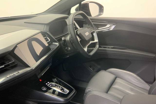 2023 Audi Q4 e-tron Q4  Edition 1 40 e-tron  150,00 kW