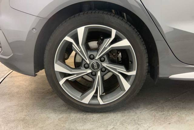 2024 Audi A3 Sportback 1.0 S line 30 TFSI  110 PS S tronic
