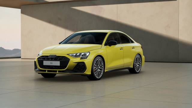 Audi S3 Saloon AUDI S3 Saloon Black Edition TFSI 333 PS S tronic Saloon Petrol Python Yellow Metallic