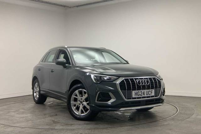 Audi Q3 1.5 Sport 35 TFSI  150 PS S tronic 4x4 vehicle Petrol Nano Grey Metallic