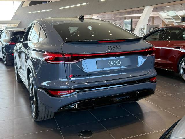 2026 Audi SQ6 Sportback e-tron AUDI SQ6 Sportback Black Edition e-tron 360,00 kW