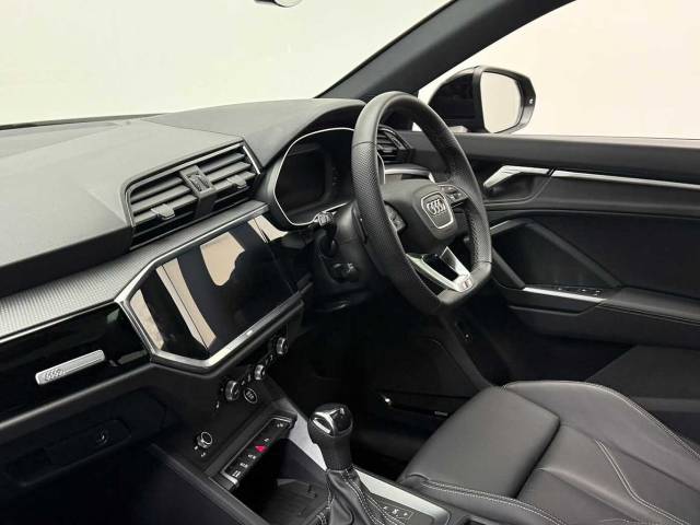 2025 Audi Q3 Sportback 1.5 Black Edition 35 TFSI  150 PS S tronic