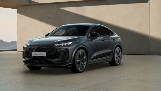 Audi SQ6 Sportback e-tron AUDI SQ6 Sportback Black Edition e-tron 360,00 kW SUV Electric Daytona grey, pearl effect