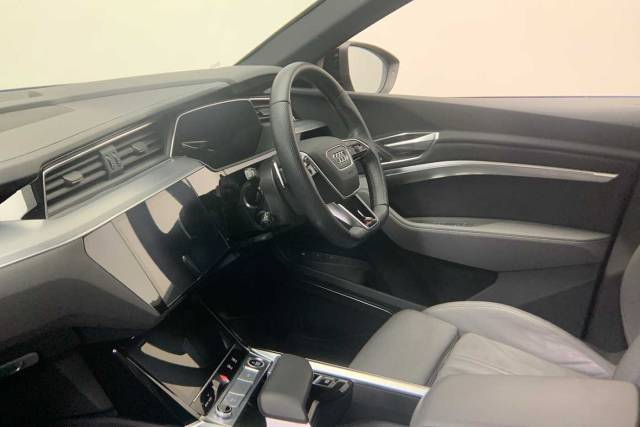 2023 Audi E-tron Black Edition 55 quattro 300,00 kW