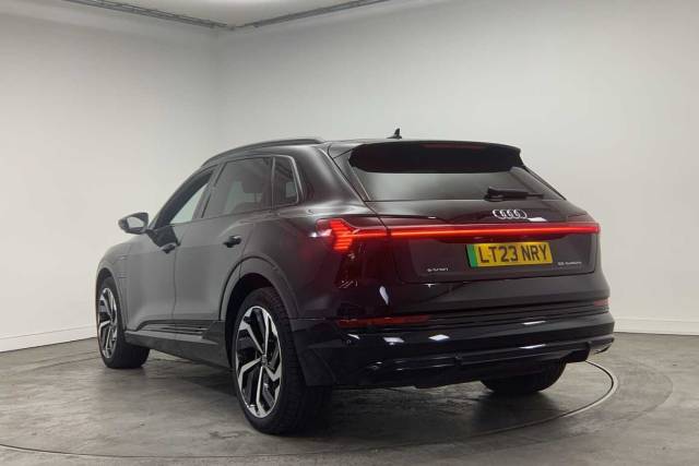 2023 Audi E-tron Black Edition 55 quattro 300,00 kW