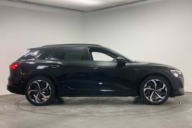 2023 Audi E-tron Black Edition 55 quattro 300,00 kW