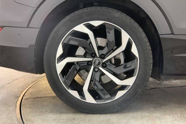 2023 Audi E-tron Black Edition 55 quattro 300,00 kW