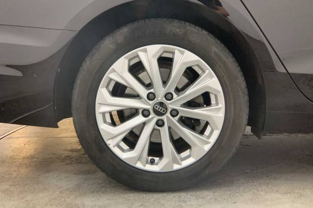 2023 Audi A4 Saloon 2.0 Technik 35 TFSI  150 PS S tronic
