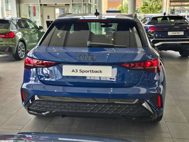 2026 Audi A3 Sportback 1.5 AUDI A3 Sportback Black Edition TFSI 150 PS S tronic