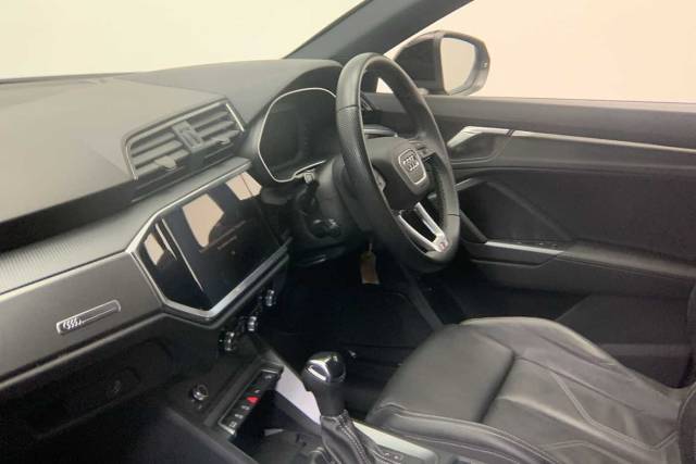 2024 Audi Q3 Sportback 1.5 S line 35 TFSI  150 PS S tronic