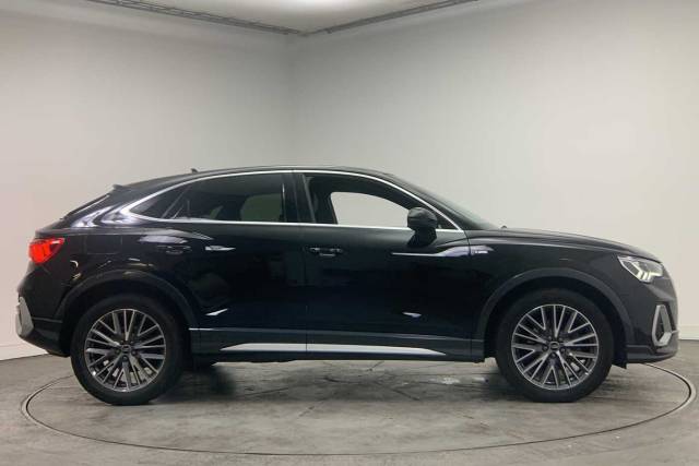 2024 Audi Q3 Sportback 1.5 S line 35 TFSI  150 PS S tronic