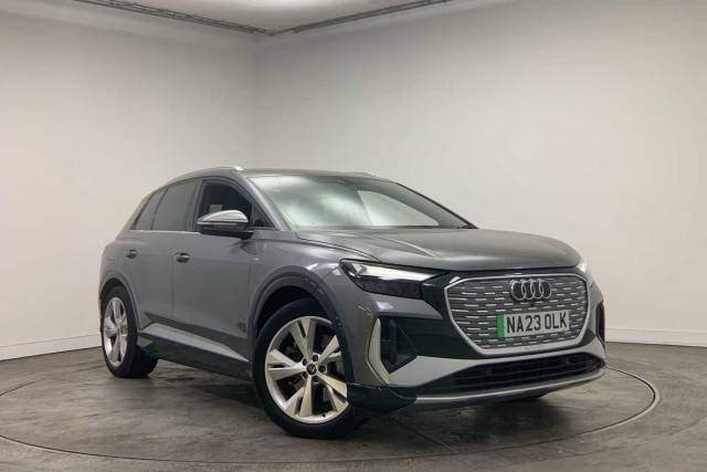 Audi Q4 e-tron Q4  S line 40 e-tron  150,00 kW 4x4 vehicle Electric Typhoon grey, metallic