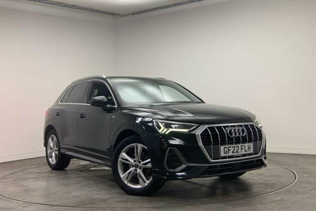 Audi Q3 1.5 S line 35 TFSI  150 PS S tronic 4x4 vehicle Petrol Mythos Black Metallic