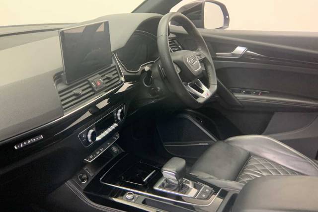 2022 Audi Q5 2.0 Edition 1 40 TDI quattro 204 PS S tronic