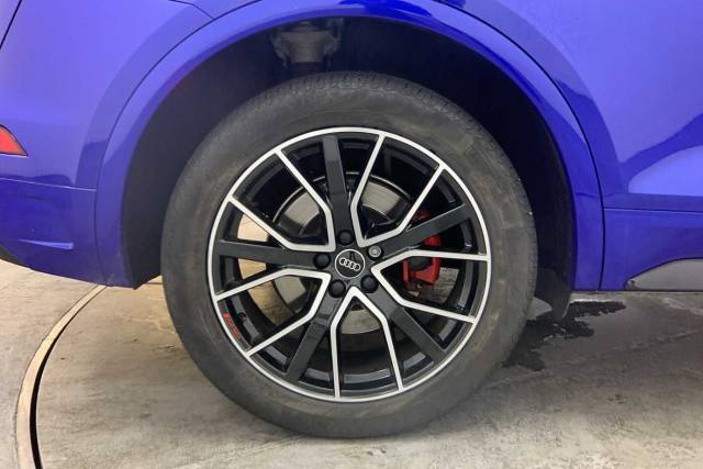 2022 Audi Q5 2.0 Edition 1 40 TDI quattro 204 PS S tronic